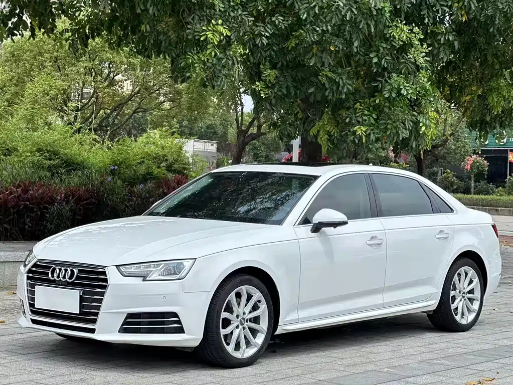 Audi A4L 2018