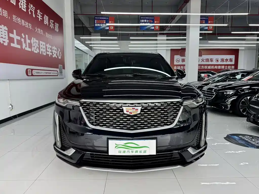 Cadillac XT6 2022 — фото 2