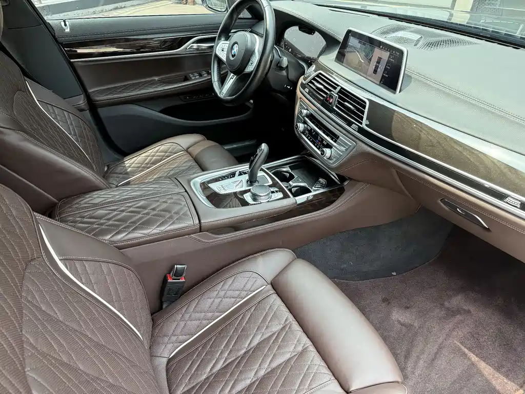 BMW 7 Series 2022 — фото 8