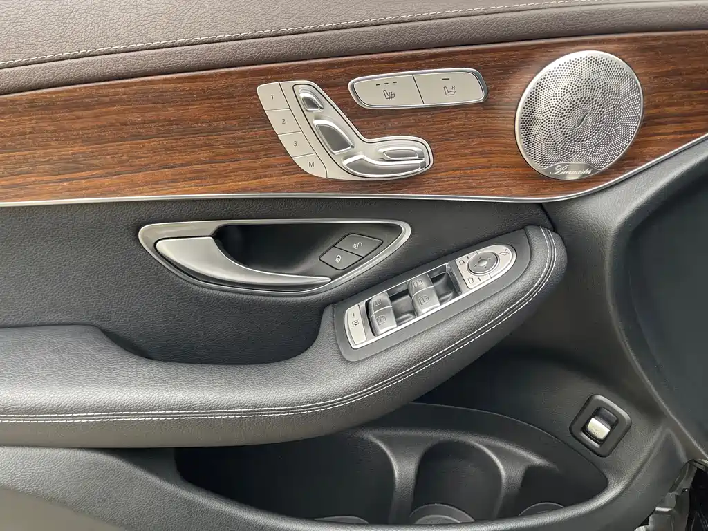 Mercedes-Benz GLC 2021 — фото 15