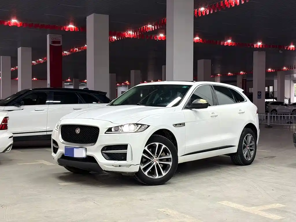 Jaguar F-PACE 2017 — фото 1