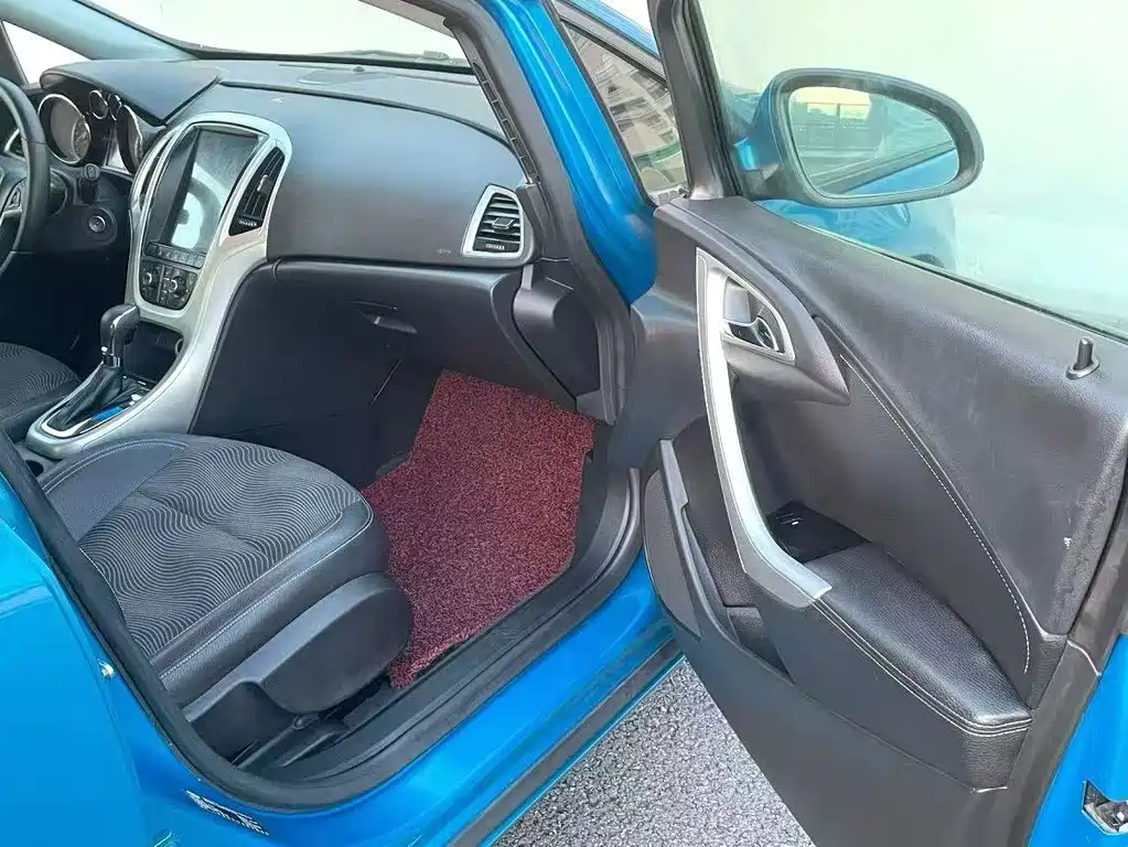 Buick Excelle 2010