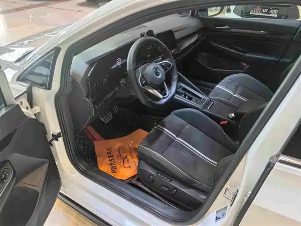 Volkswagen Golf 2023