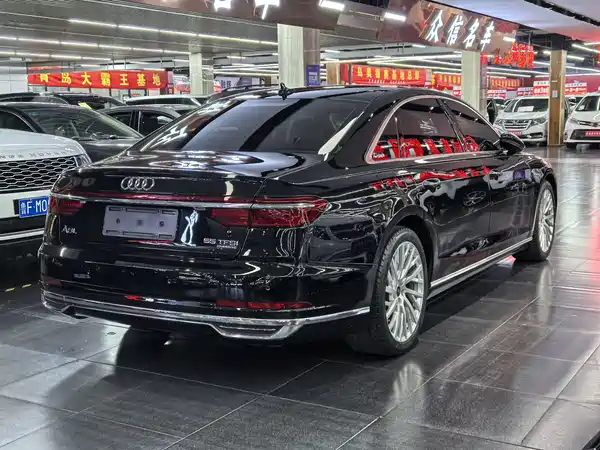 Audi A8 2022