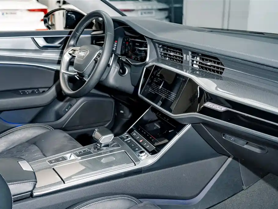 Audi A7L 2023 — фото 19