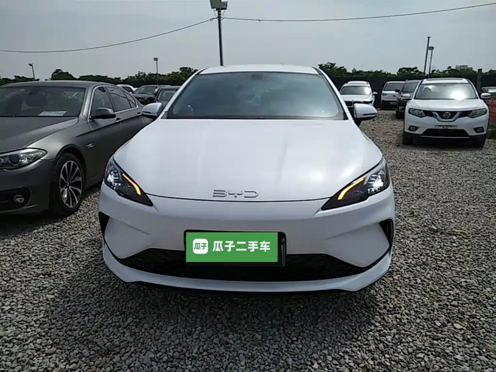 BYD Seal 05 DM-i 2025 — фото 3