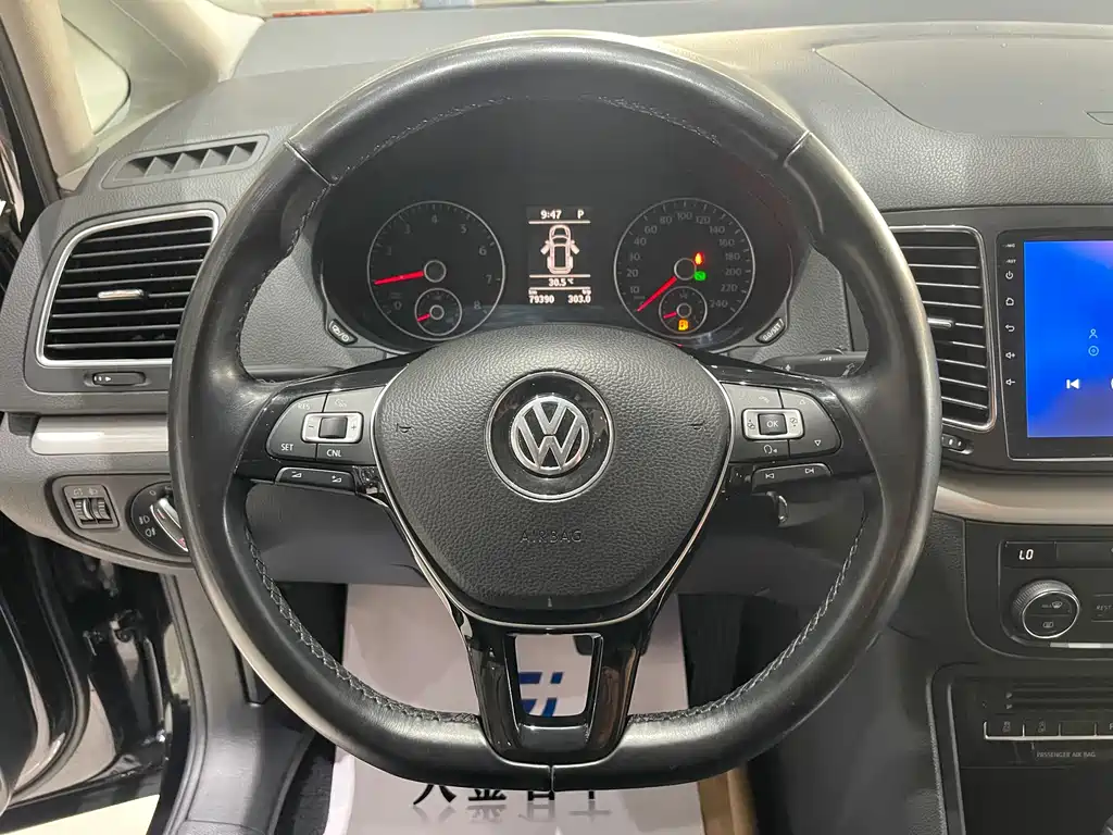 Volkswagen Sharan 2017 — фото 5