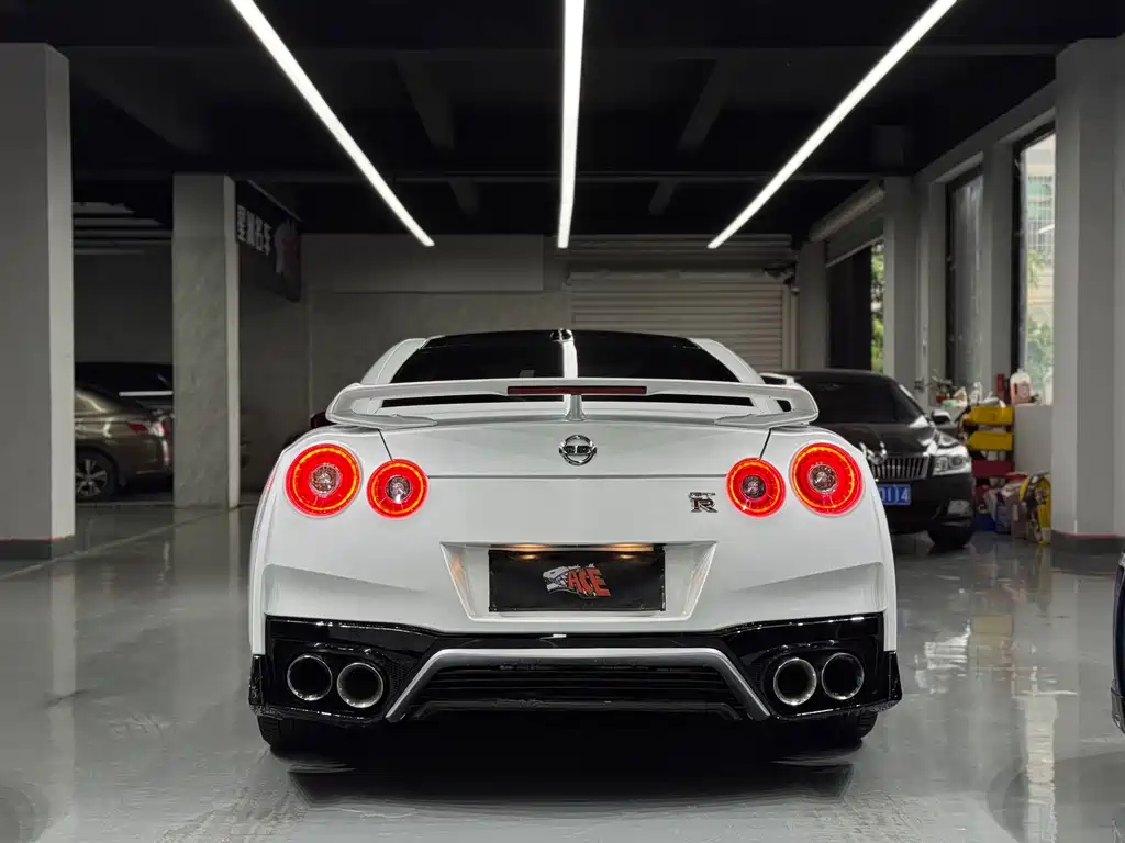 Nissan GT-R 2013 — фото 4