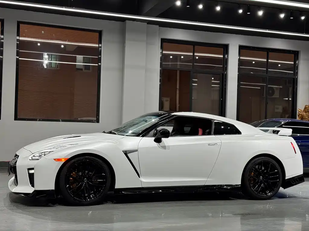 Nissan GT-R 2013 — фото 5