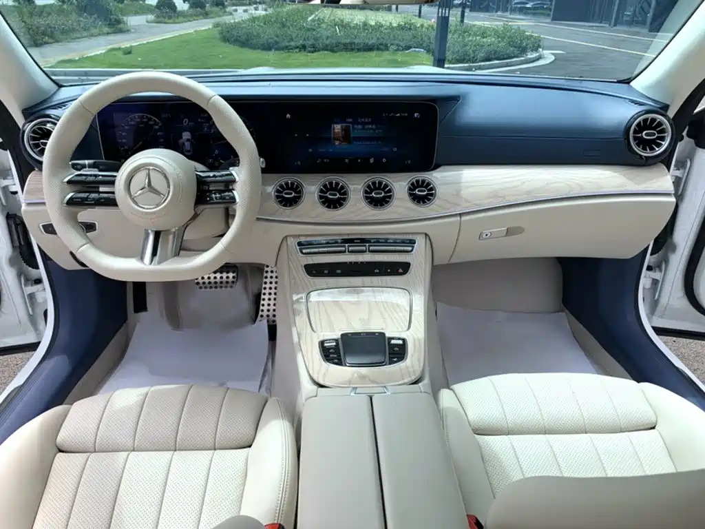 Mercedes-Benz E-Class 2024 — фото 12