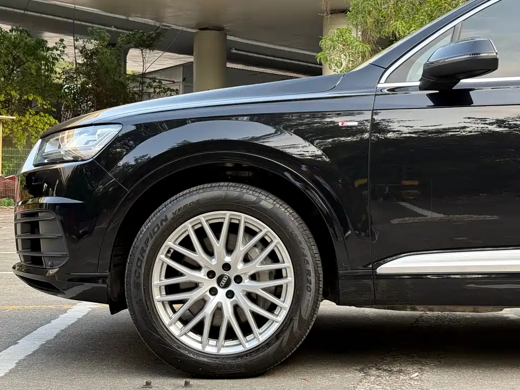Audi Q7 2017 — фото 17