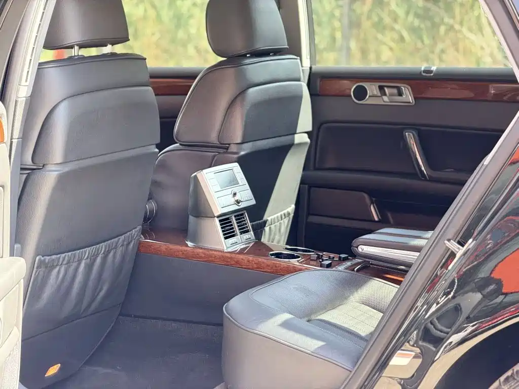 Volkswagen Phaeton 2010