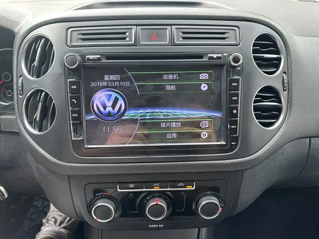 Volkswagen Tiguan 2017 — фото 14