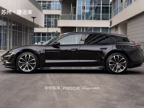 Porsche Taycan 2022