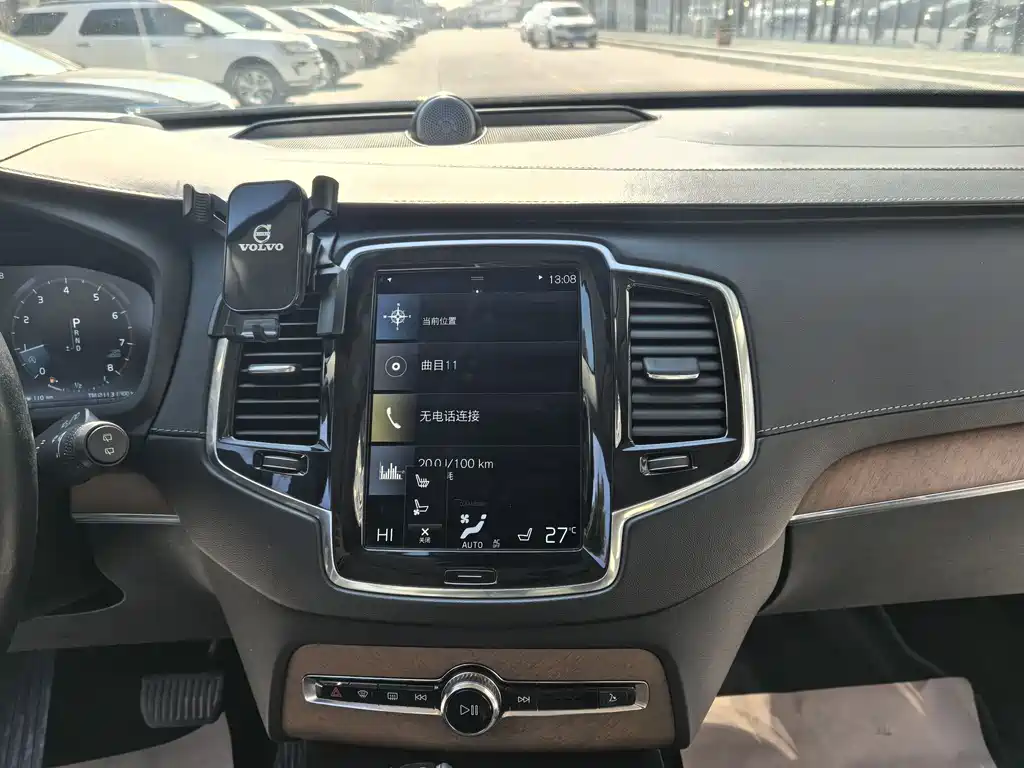Volvo XC90 2017 — фото 26