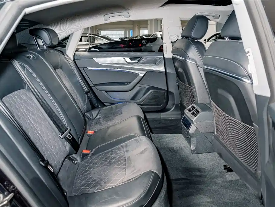 Audi A7L 2023 — фото 22