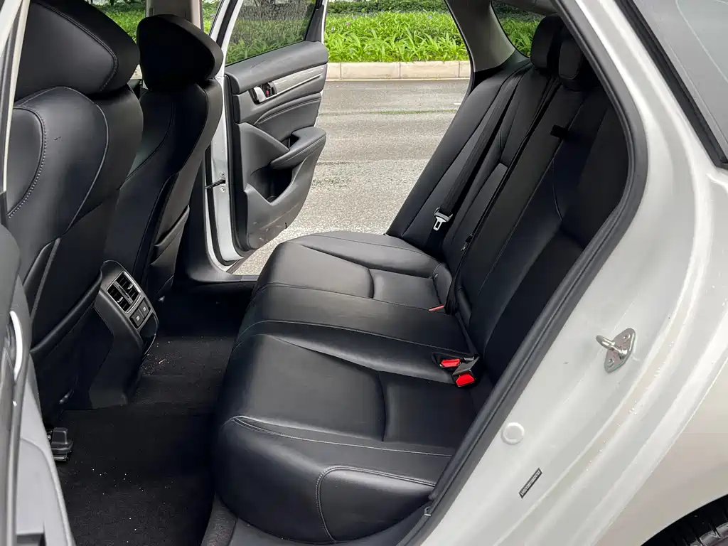 Honda Accord 2022 — фото 14