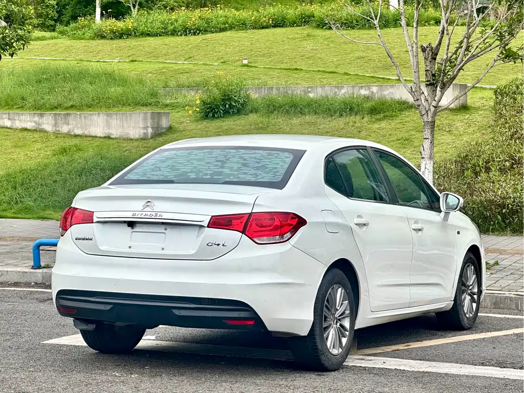 Citroen C4L 2015 — фото 16