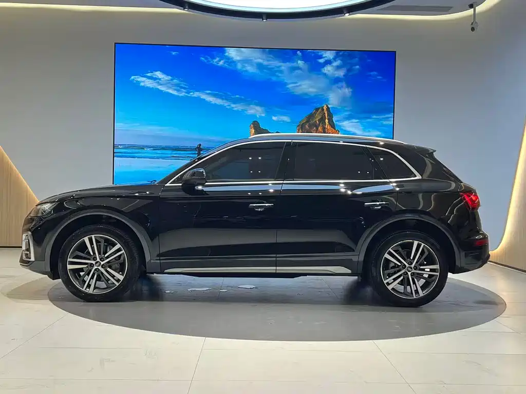 Audi Q5L 2022 — фото 4