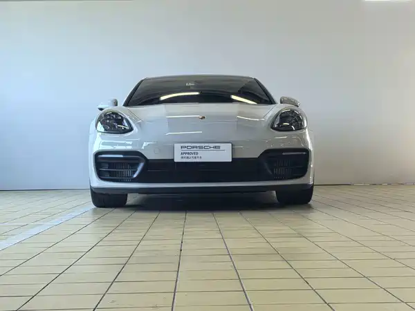 Porsche Panamera 2022