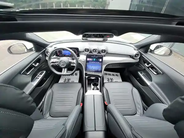 Mercedes-Benz C-Class 2024