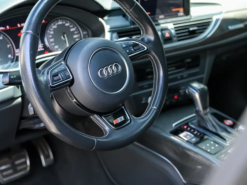 Audi S6 2017 — фото 7