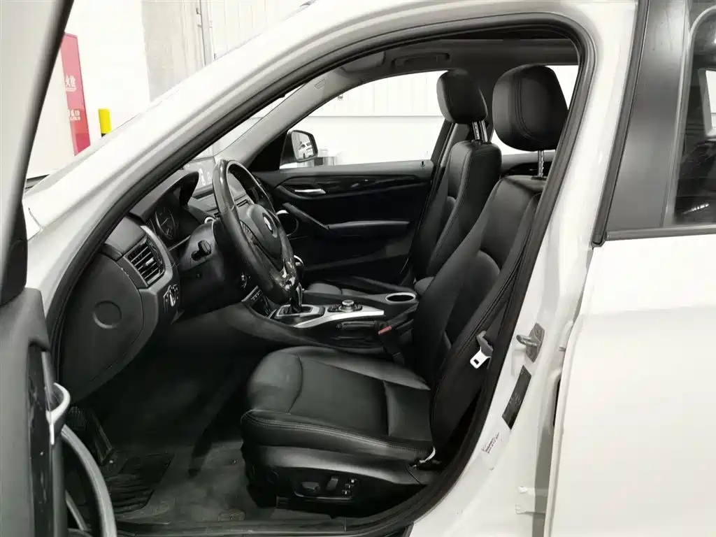 BMW X1 2016 — фото 10