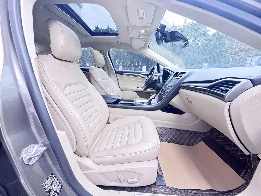 Ford Mondeo 2014 — фото 10
