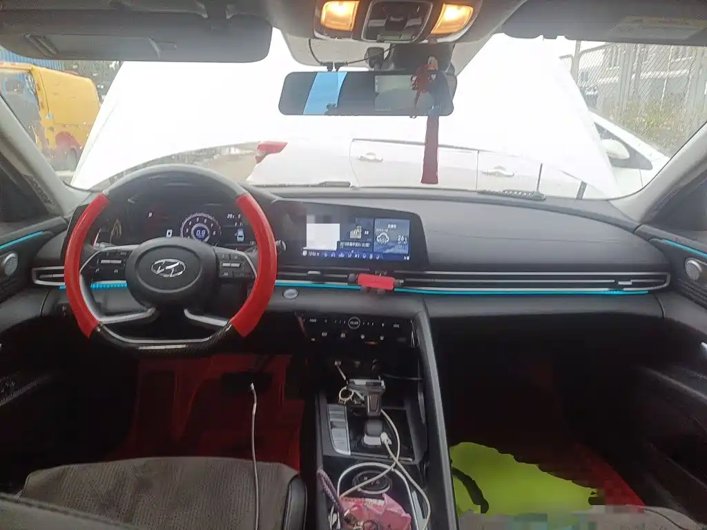 Hyundai Elantra 2023