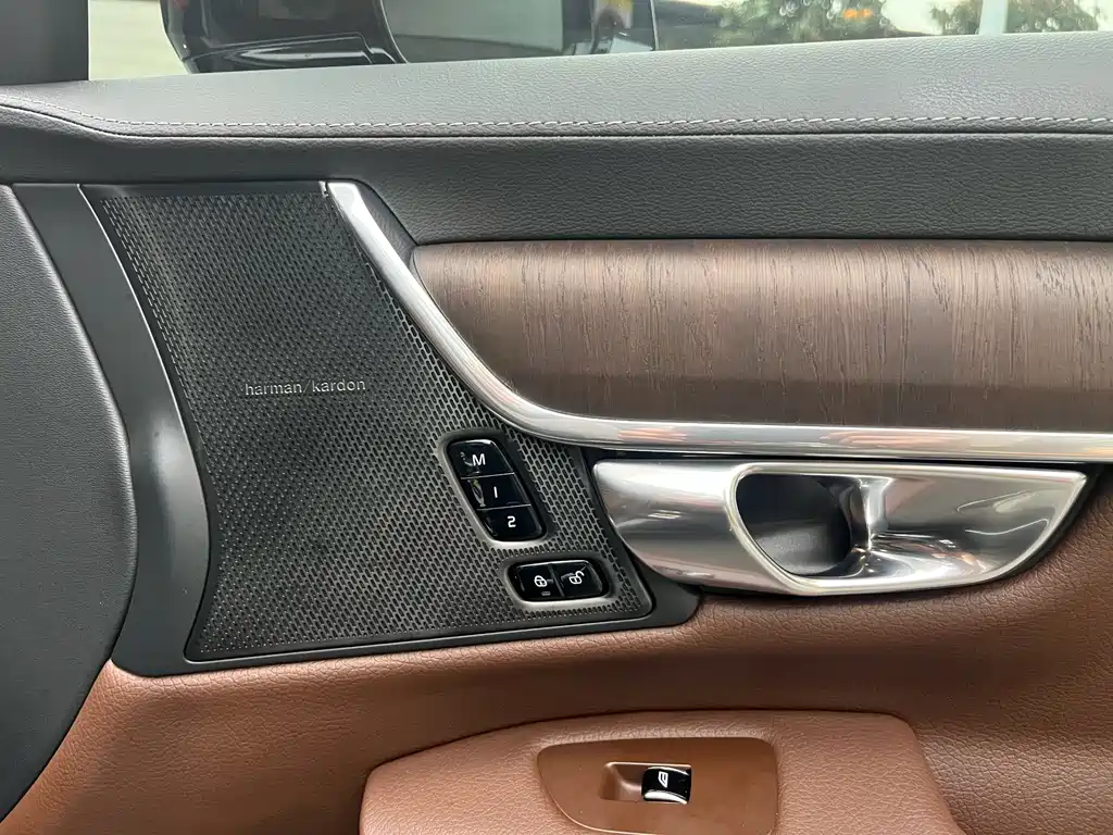Volvo S90 2022 — фото 24