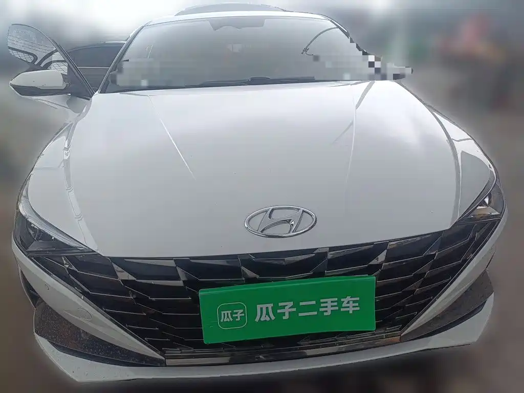Hyundai Elantra 2023