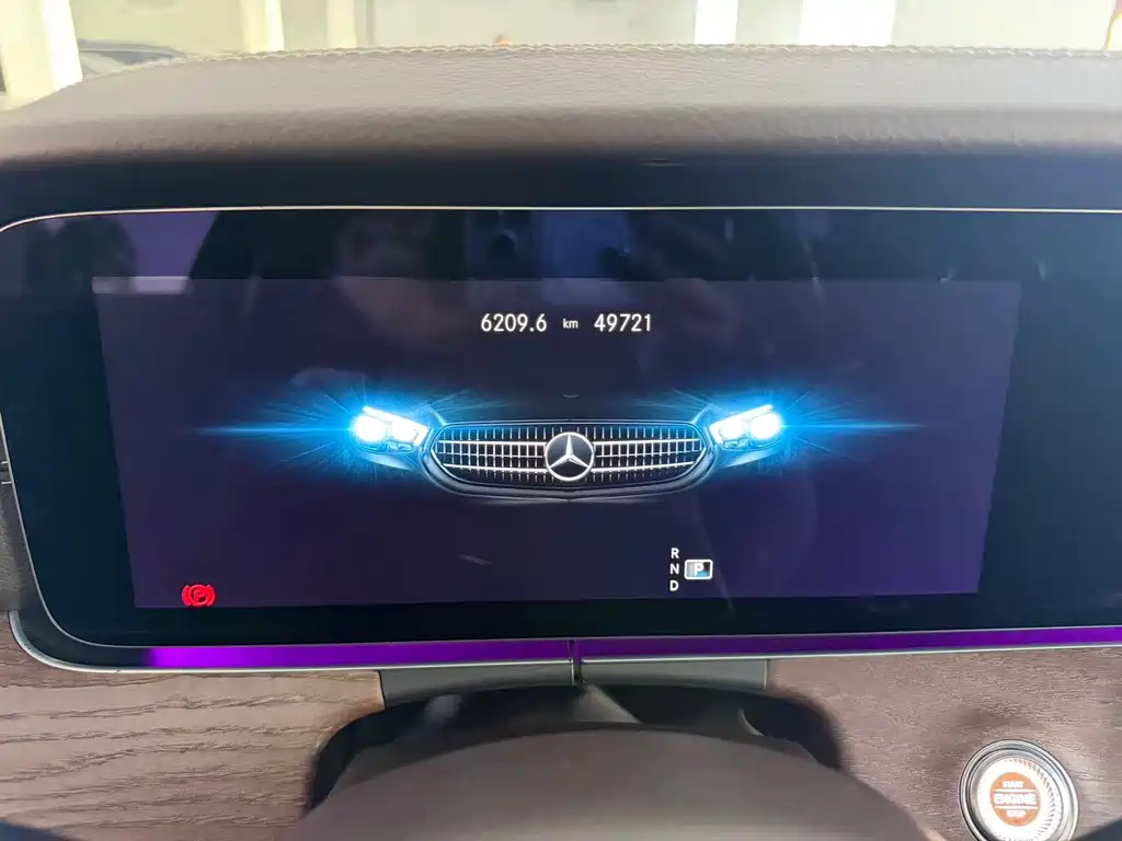 Mercedes-Benz E-Class 2022 — фото 10
