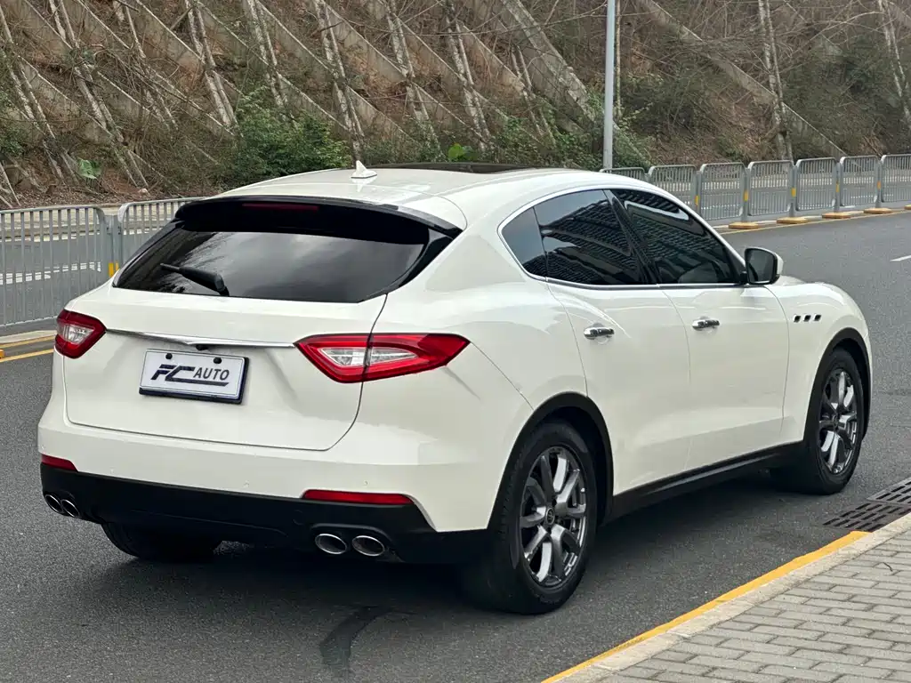 Maserati Levante 2020 — фото 5