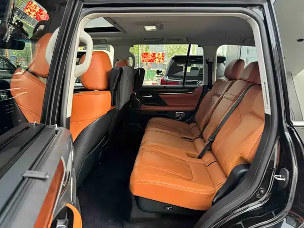 Lexus LX 2015