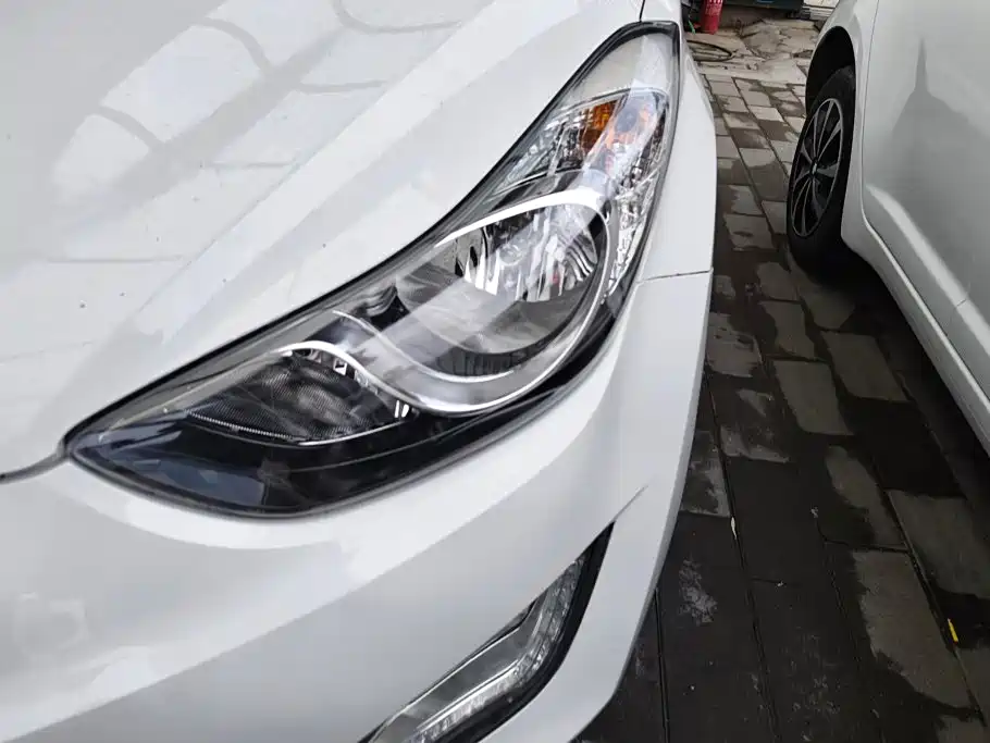 Hyundai Elantra 2016