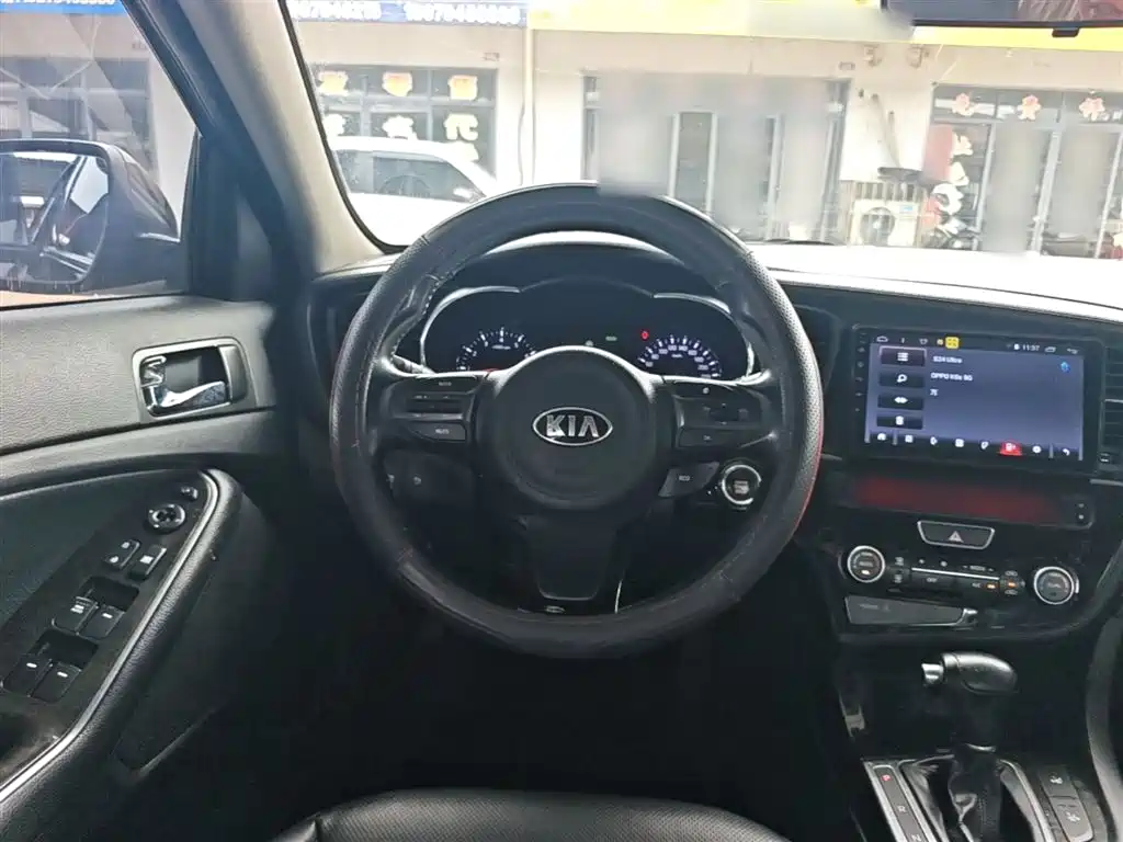Kia K5 2015 — фото 11