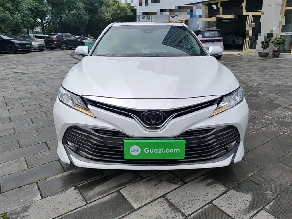 Toyota Camry 2020 — фото 3