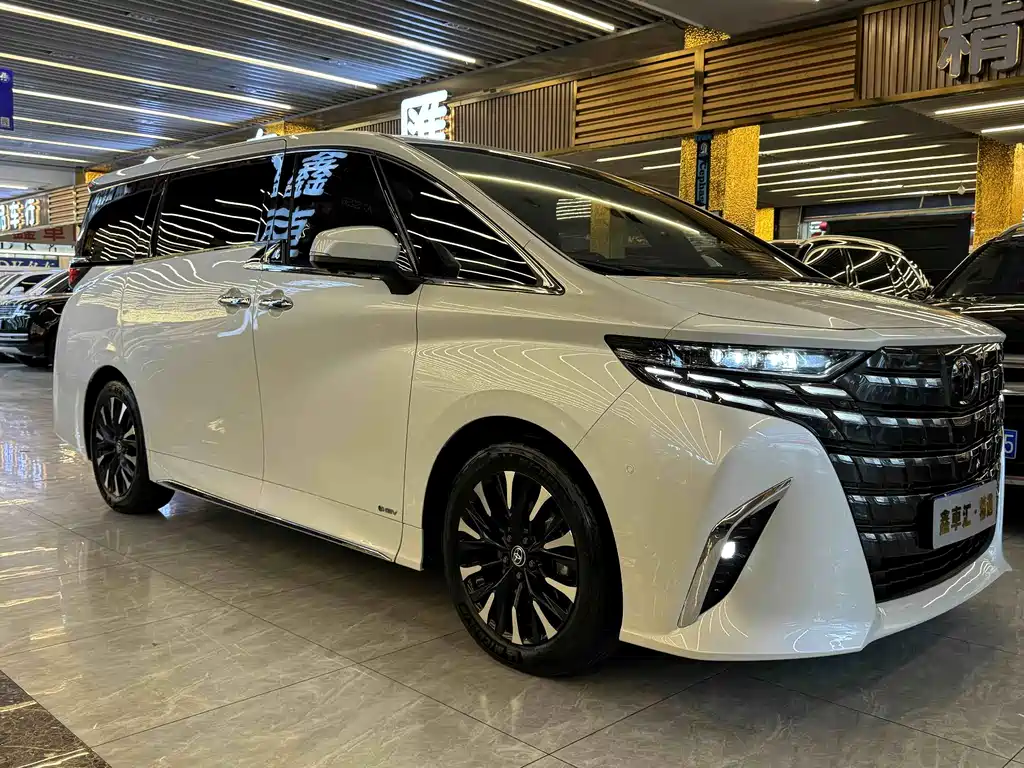 Toyota Alphard 2024 — фото 5