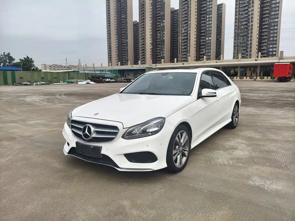 Mercedes-Benz E-Class 2015 — фото 1