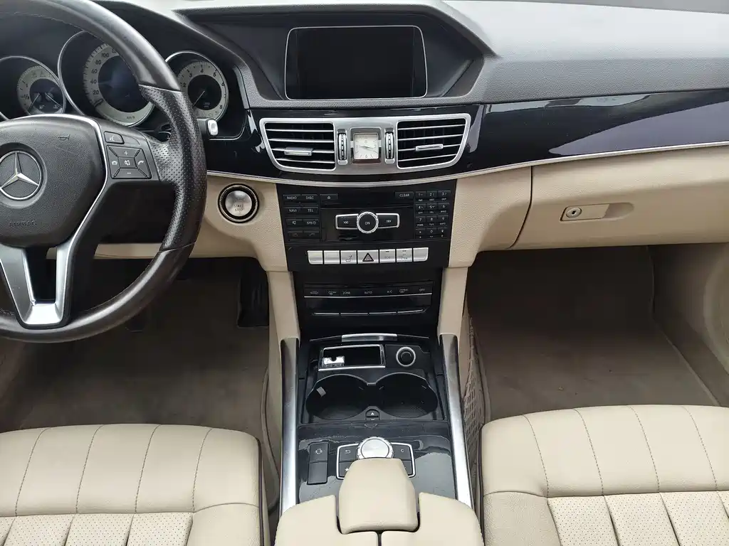 Mercedes-Benz E-Class 2015 — фото 14