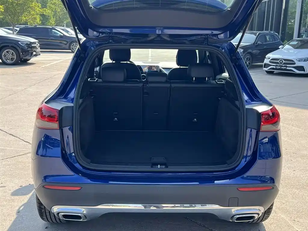 Mercedes-Benz GLA 2023 — фото 6