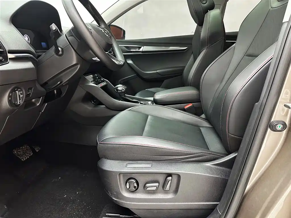 Skoda Karoq 2022 — фото 11