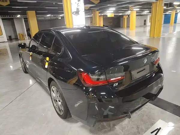 BMW i3 2024