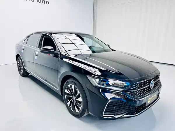Volkswagen Passat 2023