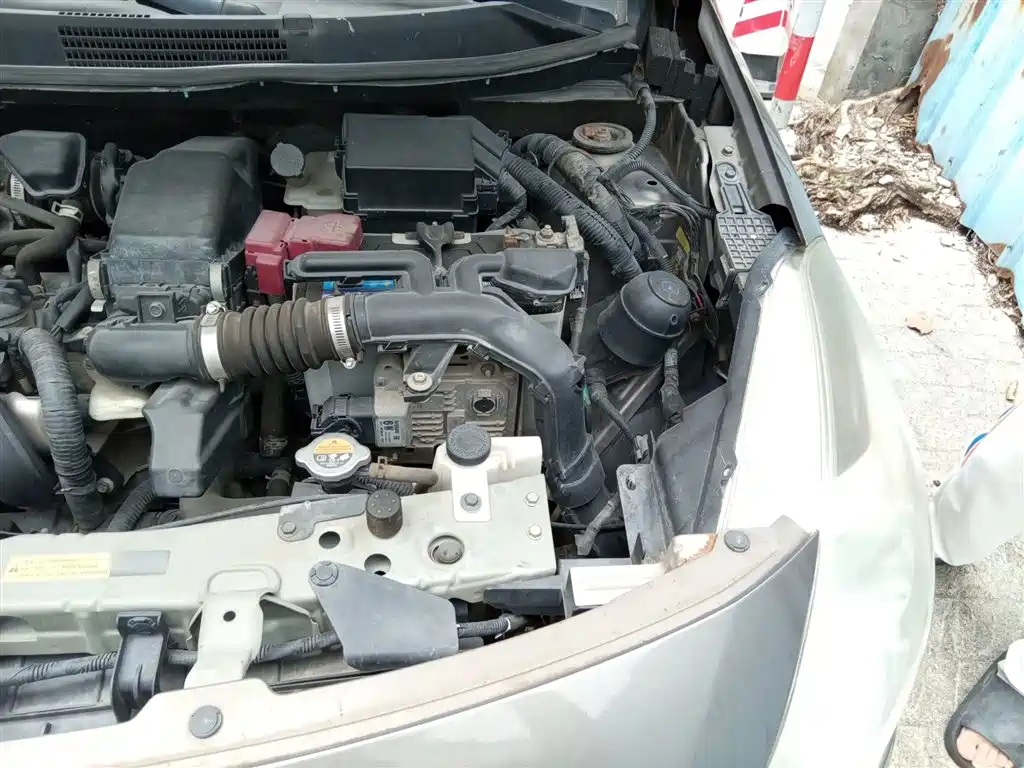Nissan Sunny 2015 — фото 23