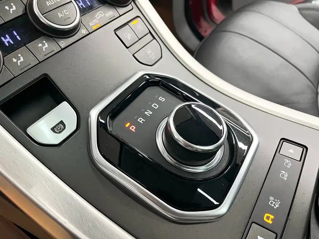 Land Rover Evoque 2017 — фото 16