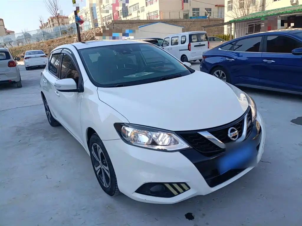 Nissan Tiida 2017 — фото 22