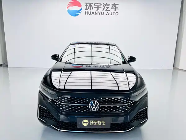 Volkswagen Passat 2023