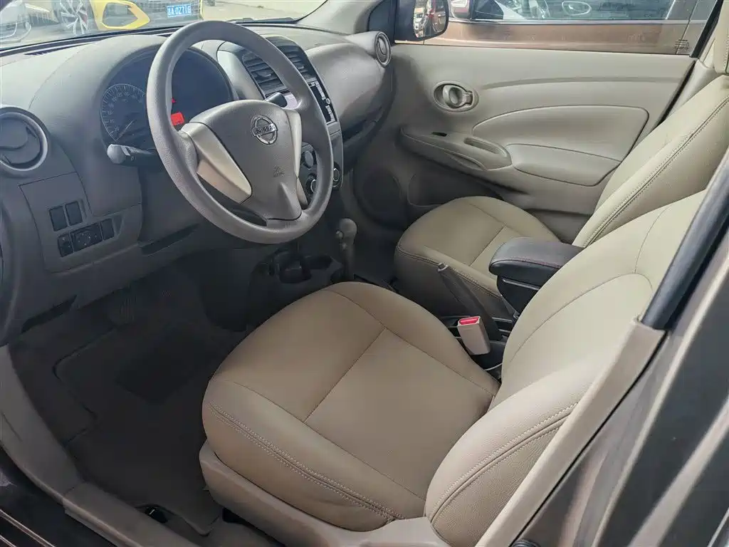 Nissan Sunny 2015 — фото 12