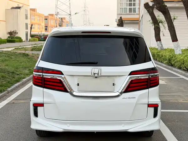Honda Elysion 2016